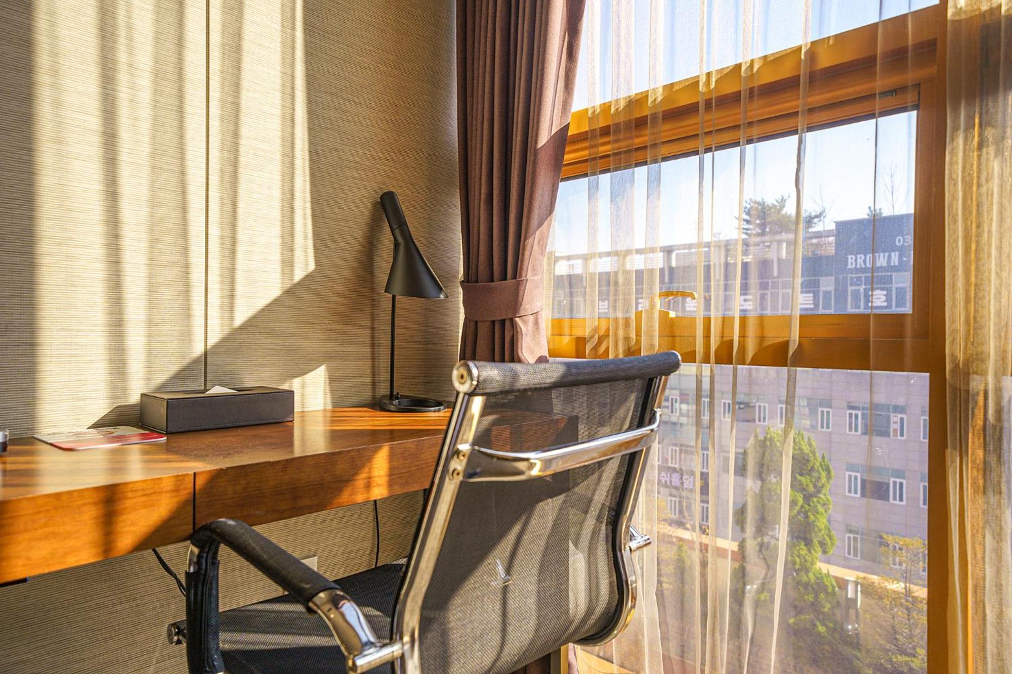 Gloucester Hotel Инчон Екстериор снимка