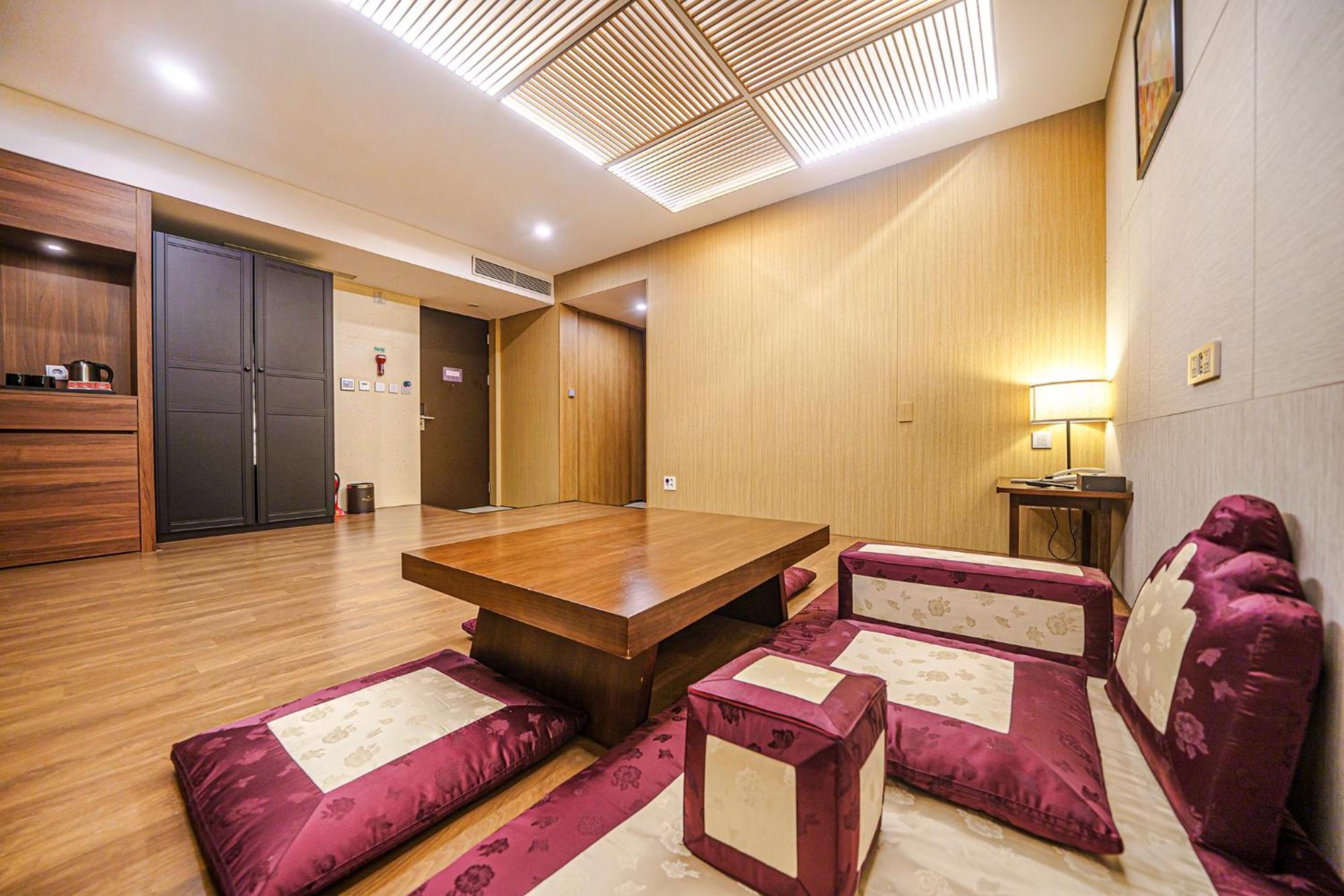 Gloucester Hotel Инчон Екстериор снимка