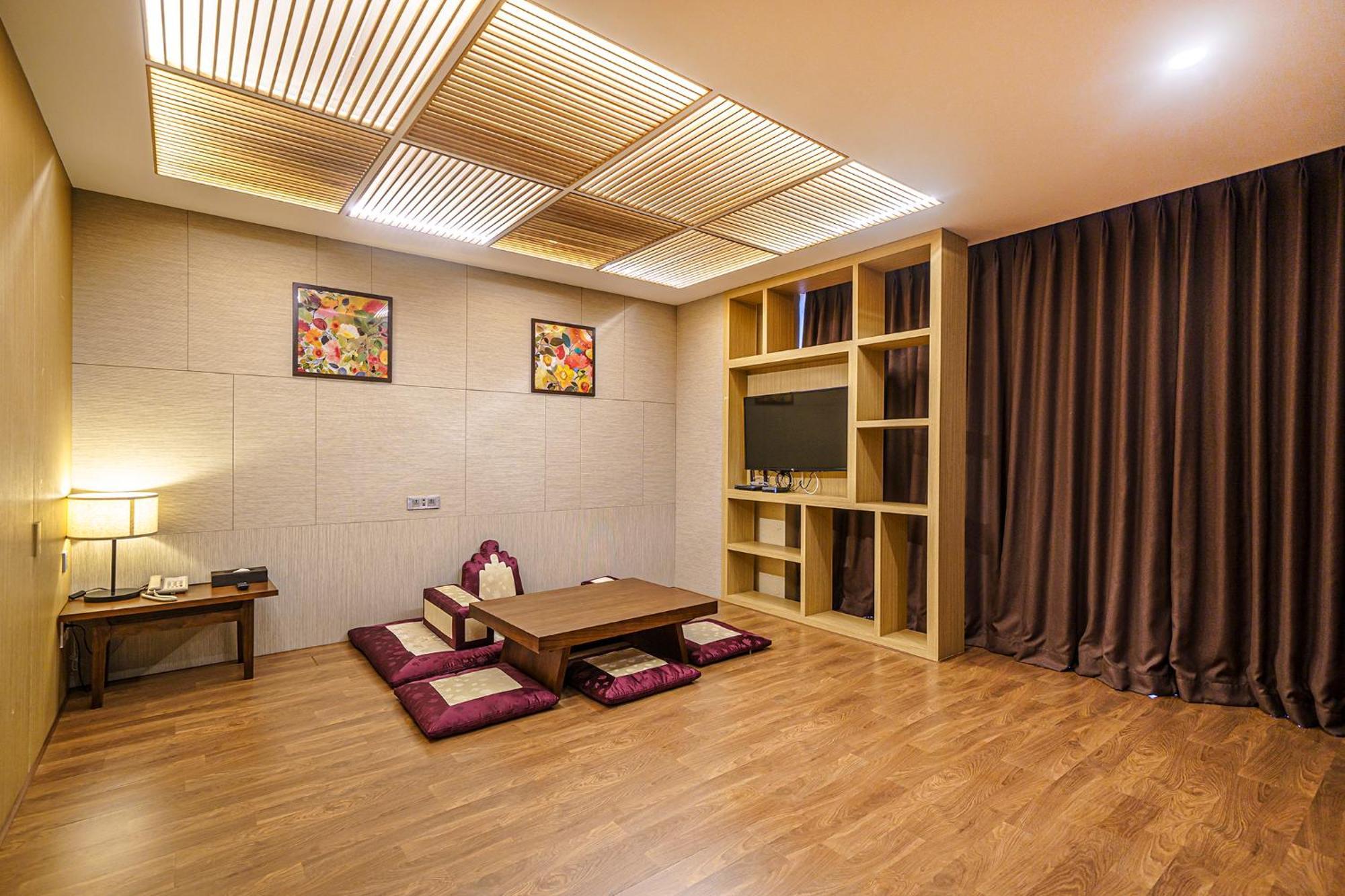 Gloucester Hotel Инчон Екстериор снимка
